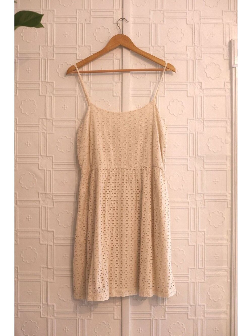 LOFT Cream Eyelet Sleeveless Dress Size 10P